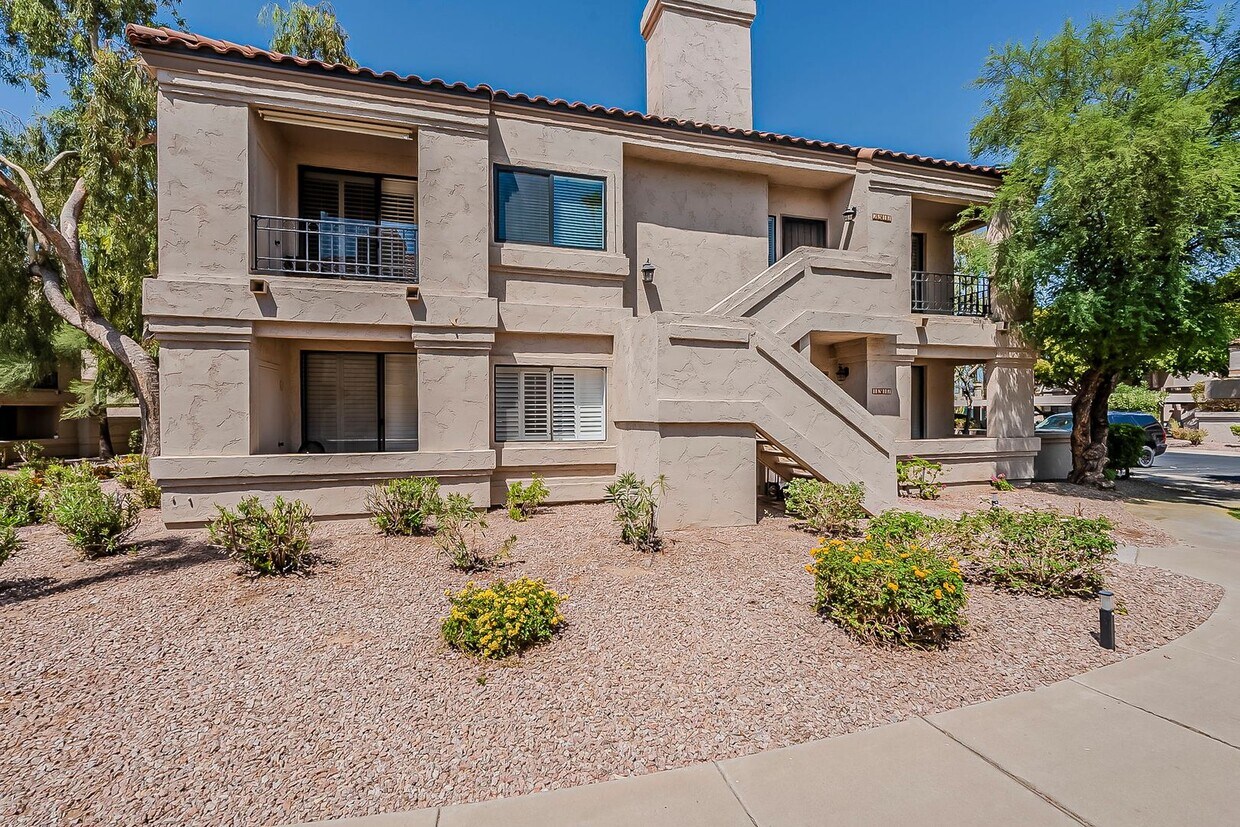 Primary Photo - Fully Remodeled 2-Bedroom Condo at the Sco...