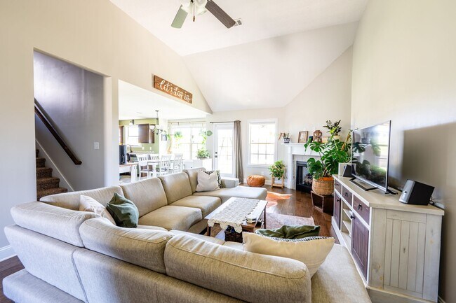 Foto del edificio - Pet Friendly Three Bedroom!
