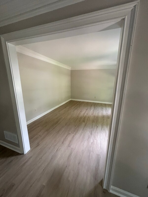 Foto del edificio - 144 Lakeside Dr NW