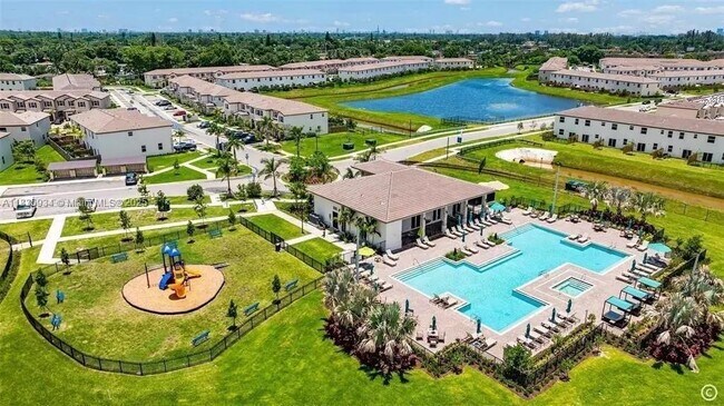 Foto del edificio - 2437 NW 119th St