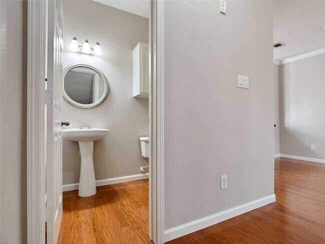 Building Photo - 12707 Boheme Dr