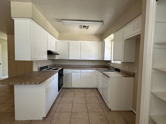 Foto del edificio - Ready for move in