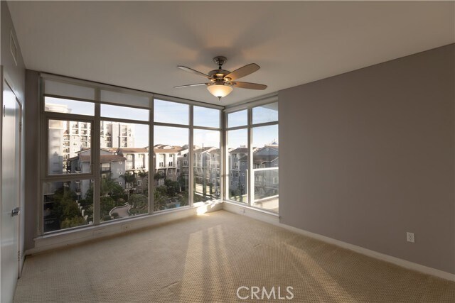 Foto del edificio - 400 W Ocean Blvd