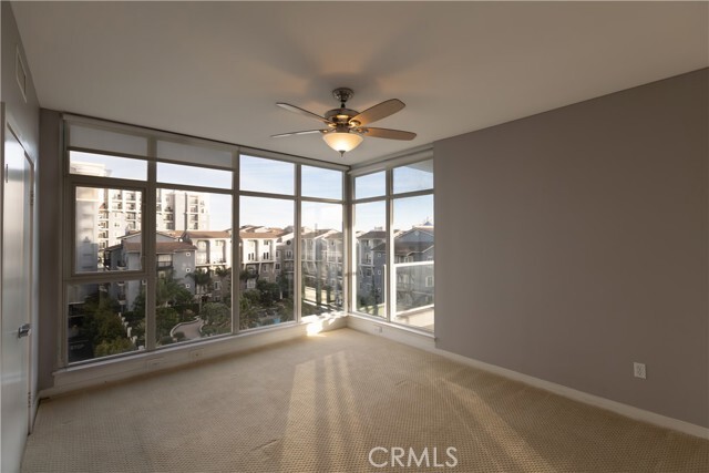 Building Photo - 400 W Ocean Blvd