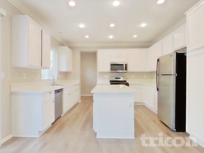 Foto del edificio - 33558 Iris Ln