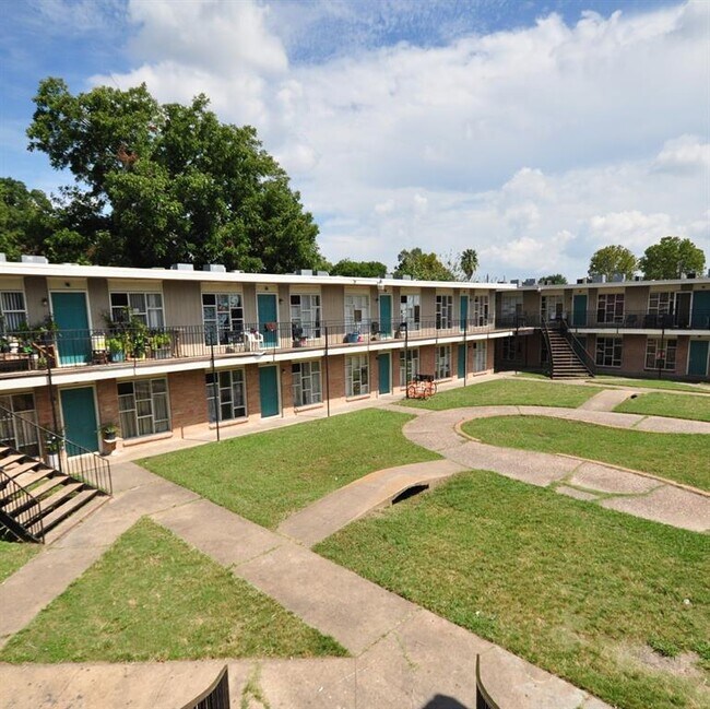 Foto del edificio - 5610 Royal Palms St