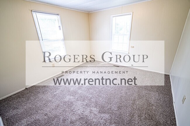 Foto del edificio - 4255 Warrenton Rd