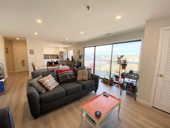 Foto del edificio - 3920 Mystic Valley Pkwy
