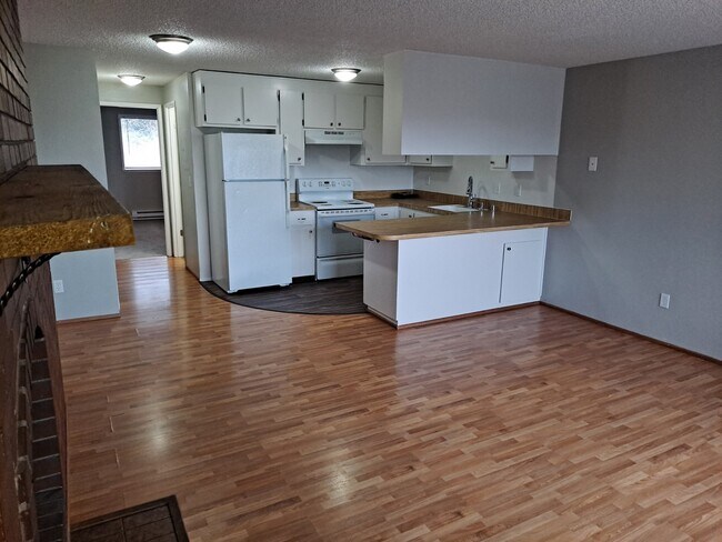 Building Photo - Brickyard Apartments