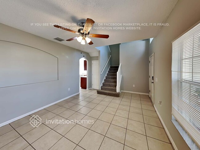 Foto del edificio - 643 Bittern Ct