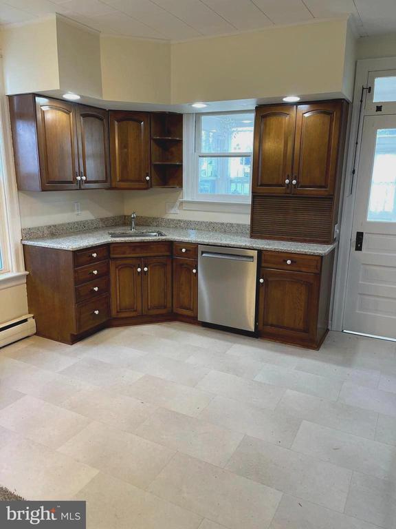 Foto del edificio - 27 W High St