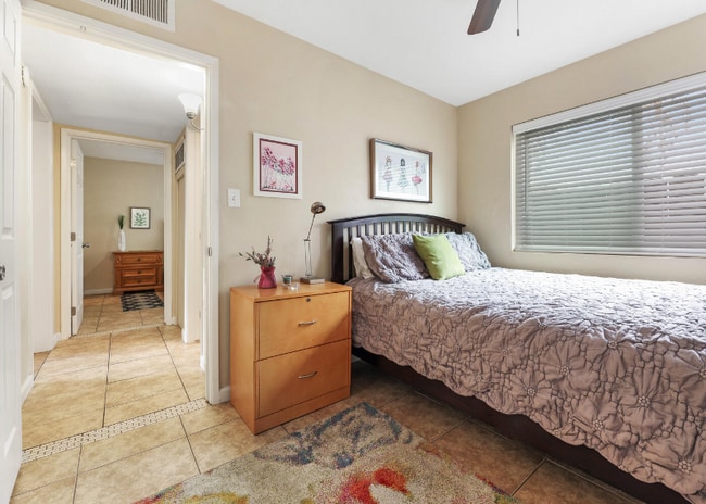 Foto del edificio - 718 N Floral St