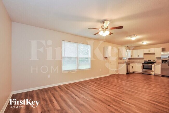 Building Photo - 111 Pine Cir Dr
