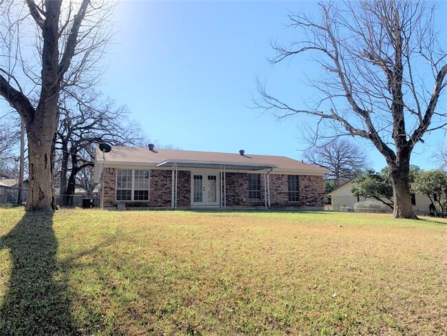 Building Photo - 313 Glenhaven Dr