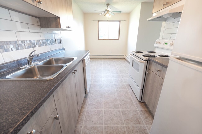 Building Photo - Southwood Gardens