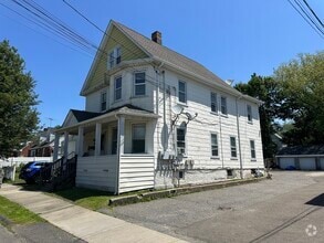 Building Photo - 176 Thompson St