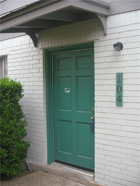 Building Photo - 1908 Hearthstone #104, Austin