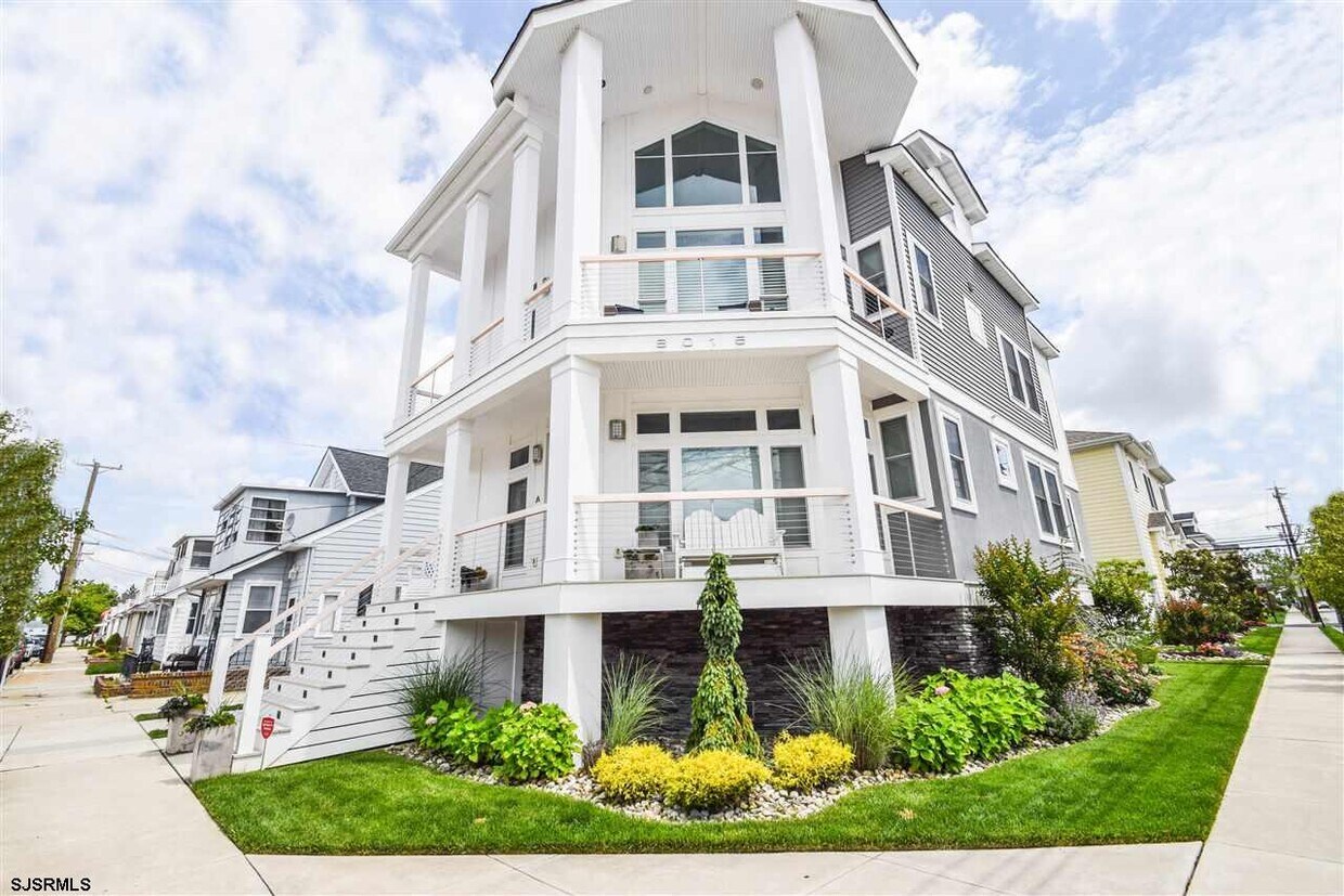 Foto principal - 8015 Winchester Ave