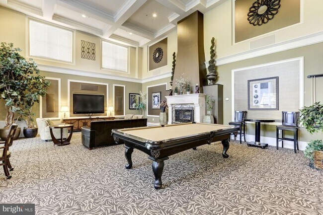 Foto del edificio - 11800 Old Georgetown Rd