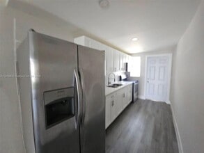 Building Photo - 1450 NE 170th St