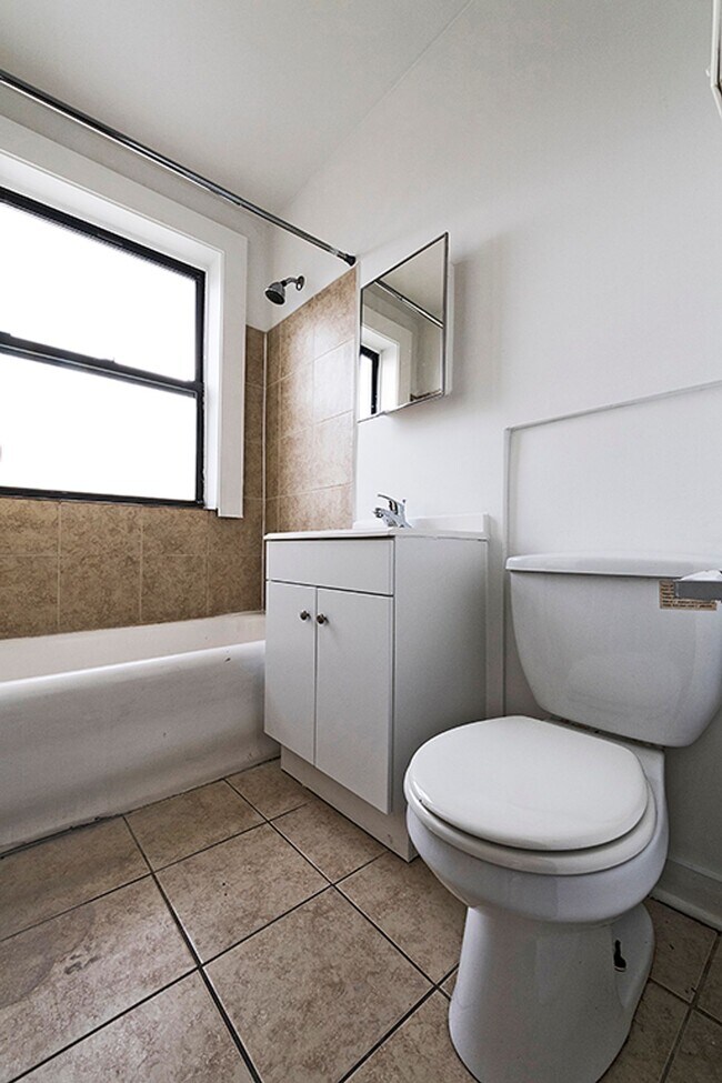 Foto del edificio - 808 W 76th