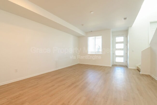 Building Photo - 9681 Truckee St