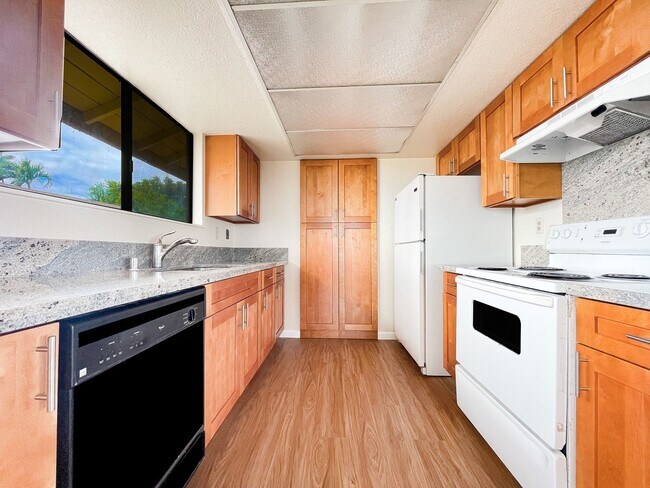 Building Photo - 3/2 with Garage! Wailuna in Aiea!