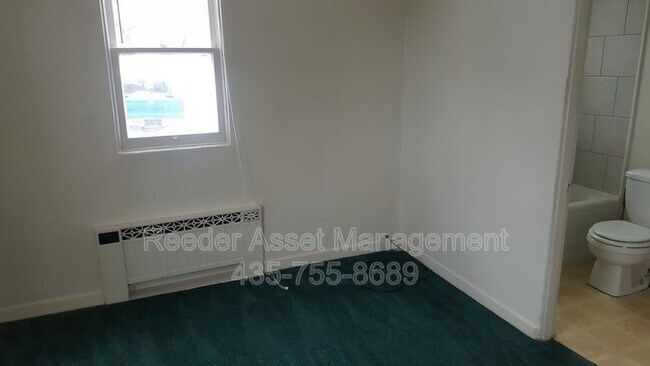 Building Photo - 70 N 500 E