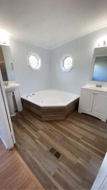 Soaker Tub Master Bath - 5618 Wells Blvd