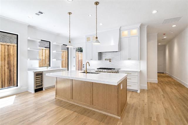 Foto del edificio - 3511 Westminster Ave