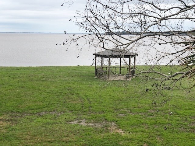 Foto del edificio - 1051 Windrose Dr