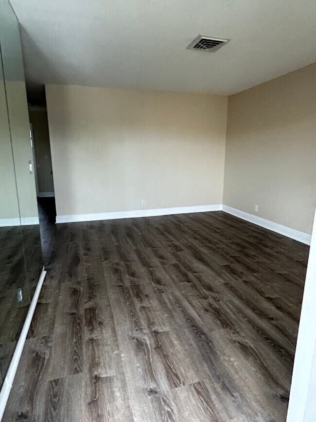 Foto del edificio - 1611 Green Ln