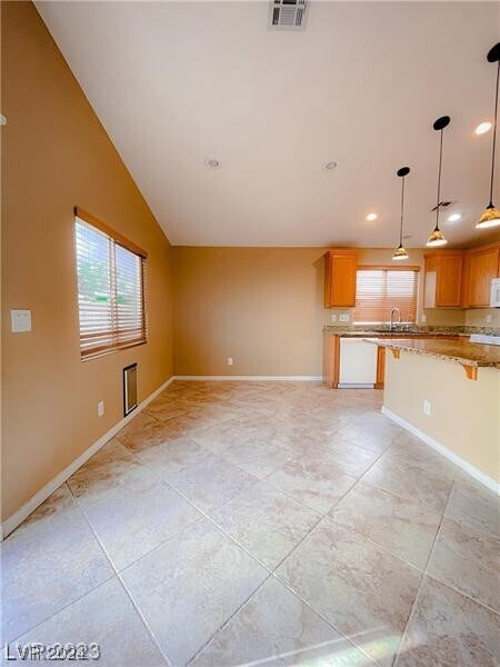 Building Photo - 6208 Whitelion Walk St