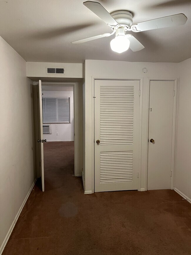 Foto del edificio - 2408 Williams Creek Rd