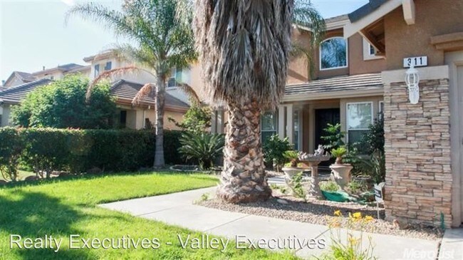 Building Photo - 5 br, 3 bath House - 311 Glenbriar Circle