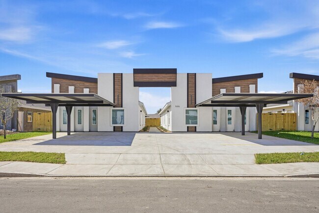 Building Photo - 505 N Emerald Ave