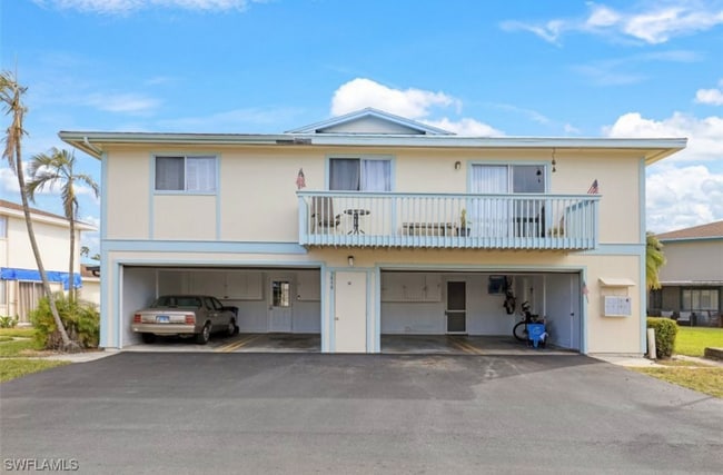 Building Photo - 5848 Queen Elizabeth Way