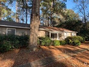 Building Photo - 107 S Edgewood Dr