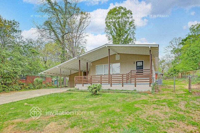 Building Photo - 562 Collingwood Dr
