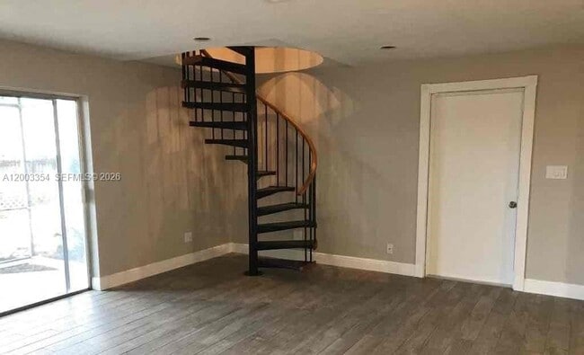 Foto del edificio - 4882 Pine Cone Ln