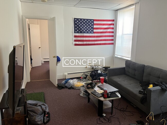 Building Photo - 44A Joy St