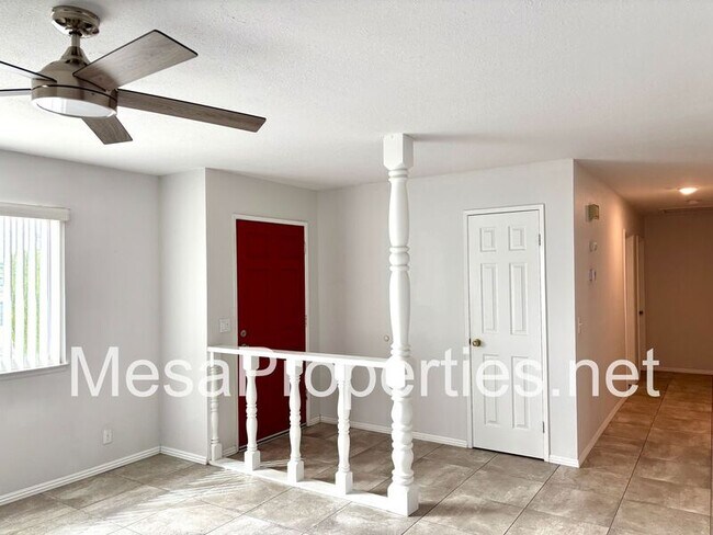 Foto del edificio - 18390 Mead Ln