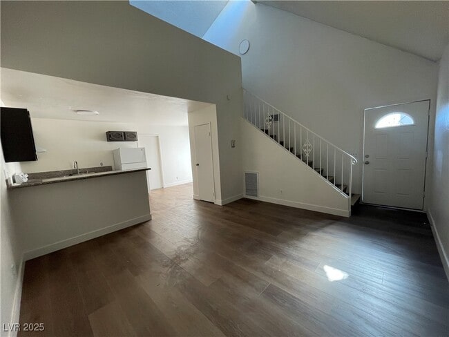 Foto del edificio - 5187 Greene Ln