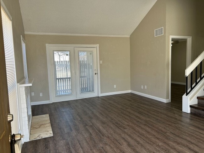 Building Photo - 2128 Park Willow Ln