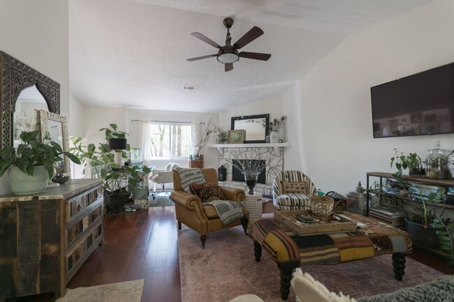 Foto del edificio - Beautiful 3BD/2BA Home in the Kensington Square community in Roswell.