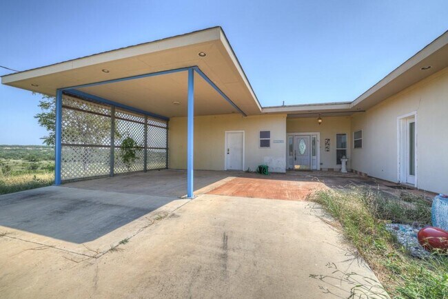 Building Photo - 268 Castle Rd