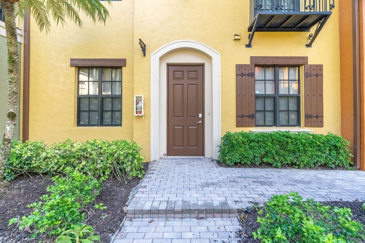 Primary Photo - OLE' AT LELY RESORT-OLE/2 BEDROOM 2 BATH -...