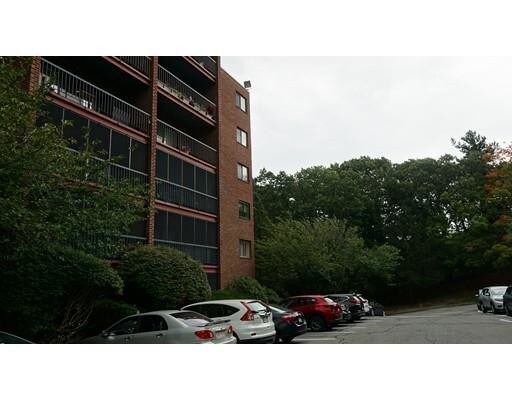 Building Photo - 3 Summit Dr