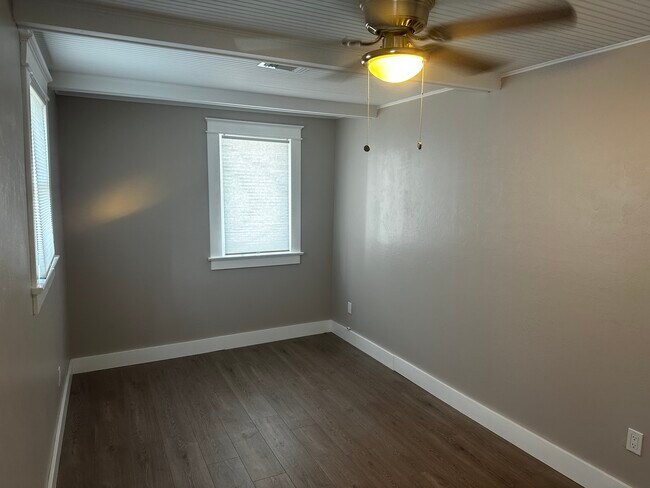 Bedroom - 2752 Rhode Island Ave
