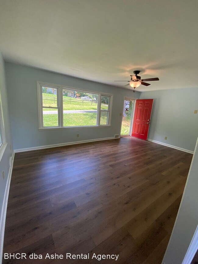 Foto del edificio - 3 br, 1.5 bath House - 502 Greenbriar Drive